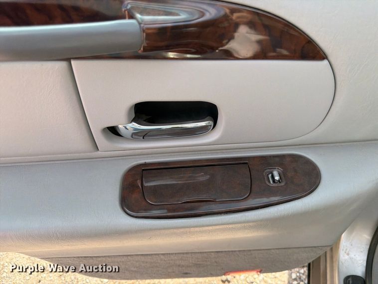 image for item FK3774 1999 Lincoln Town Car 