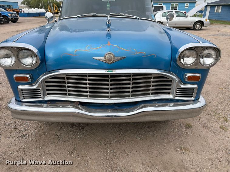 image for item FK3776 1965 Checker Aerobus limousine