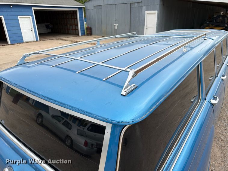 image for item FK3776 1965 Checker Aerobus limousine