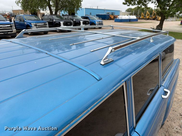 image for item FK3776 1965 Checker Aerobus limousine