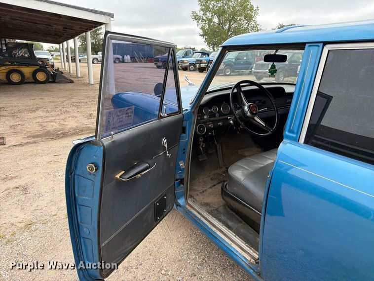 image for item FK3776 1965 Checker Aerobus limousine