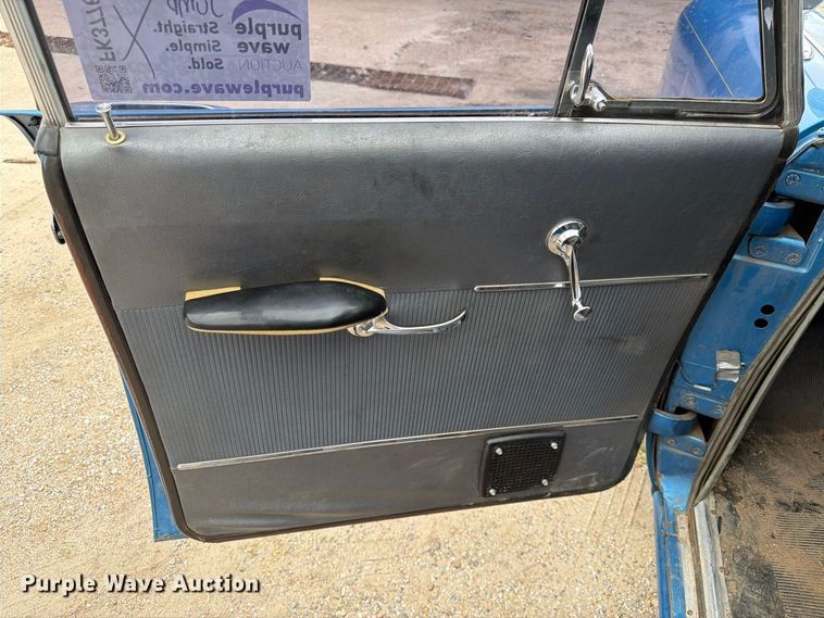 image for item FK3776 1965 Checker Aerobus limousine