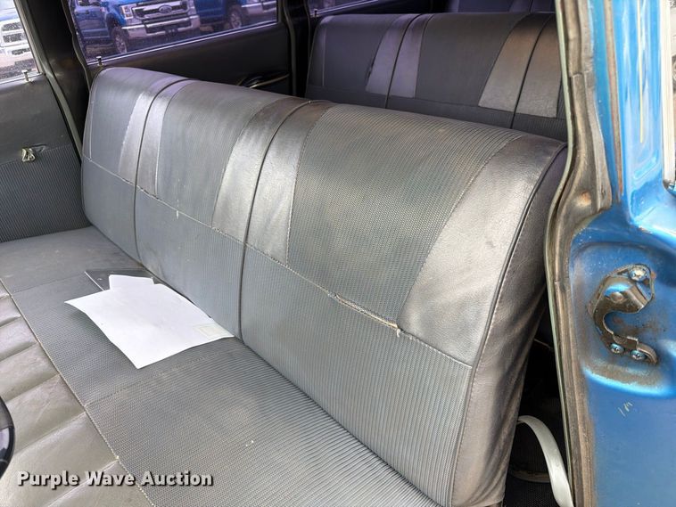 image for item FK3776 1965 Checker Aerobus limousine