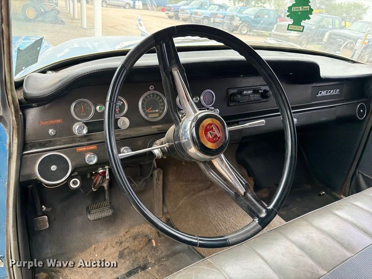 image for item FK3776 1965 Checker Aerobus limousine