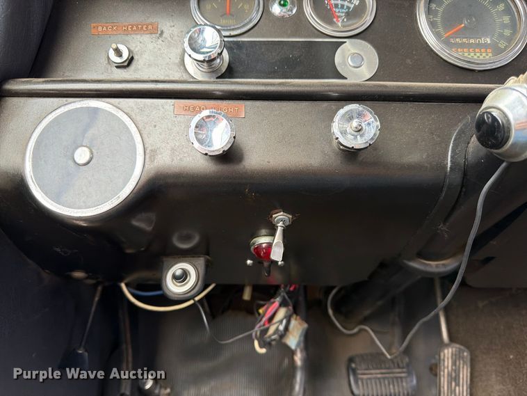 image for item FK3776 1965 Checker Aerobus limousine