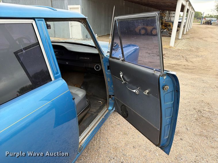 image for item FK3776 1965 Checker Aerobus limousine