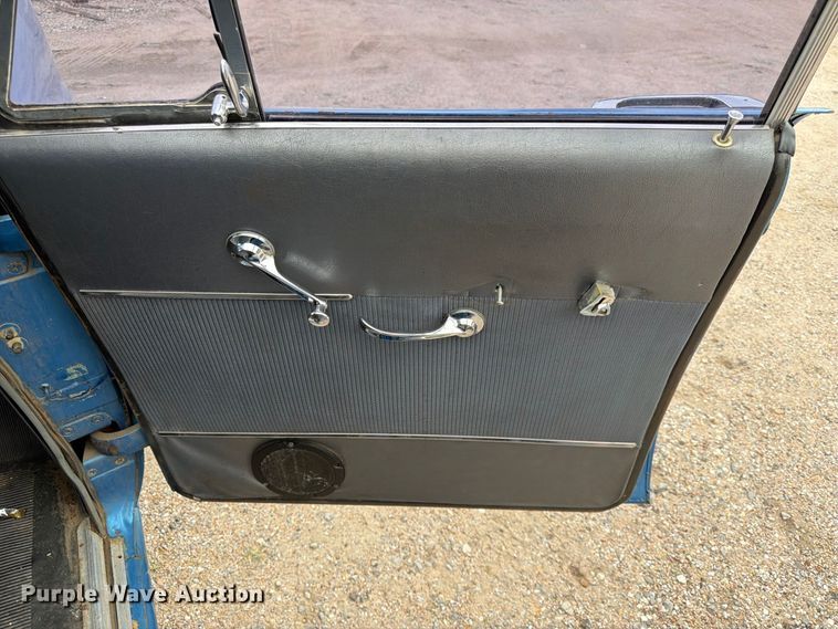 image for item FK3776 1965 Checker Aerobus limousine