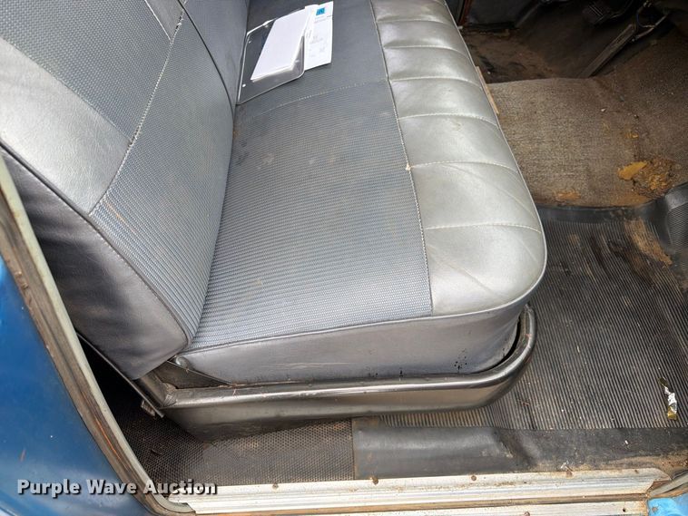 image for item FK3776 1965 Checker Aerobus limousine