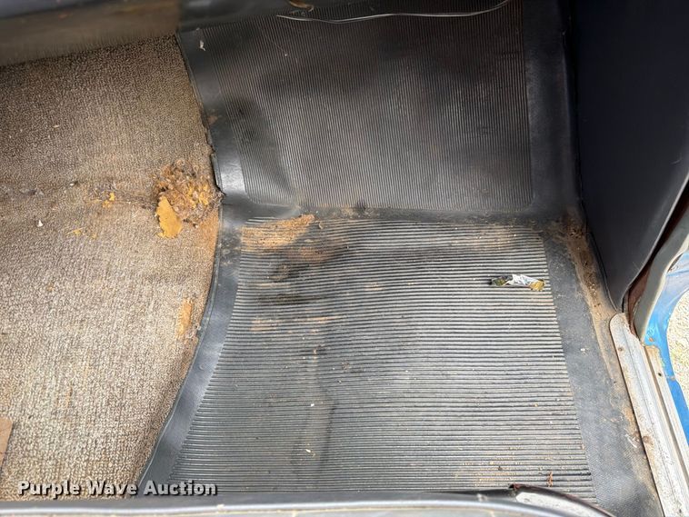 image for item FK3776 1965 Checker Aerobus limousine