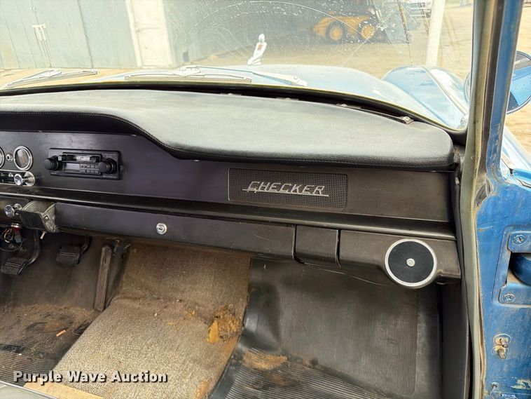 image for item FK3776 1965 Checker Aerobus limousine