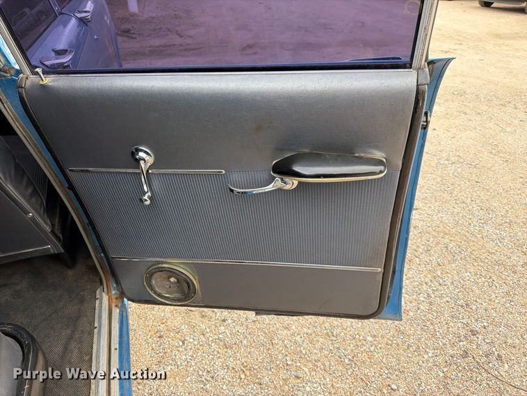 image for item FK3776 1965 Checker Aerobus limousine