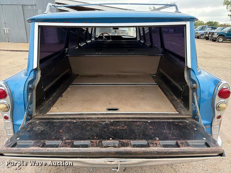 image for item FK3776 1965 Checker Aerobus limousine