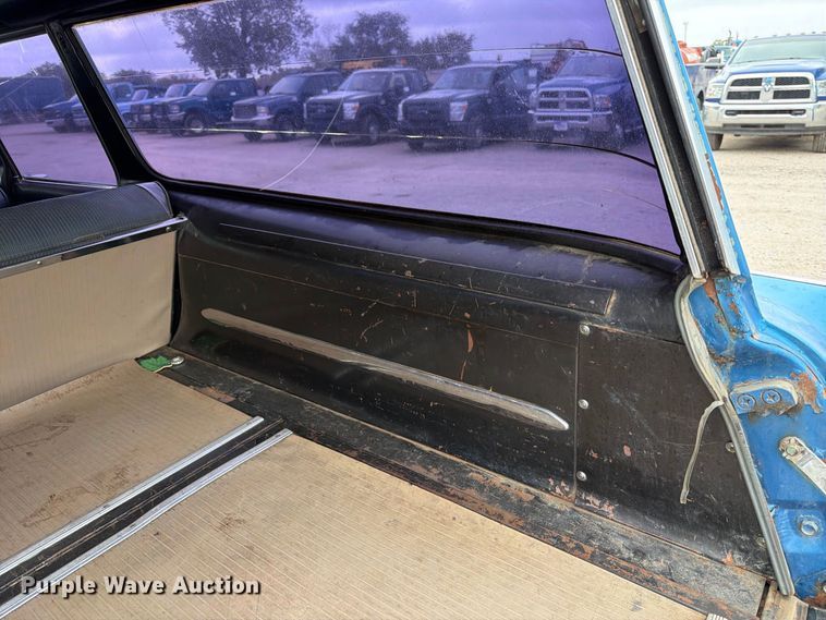 image for item FK3776 1965 Checker Aerobus limousine