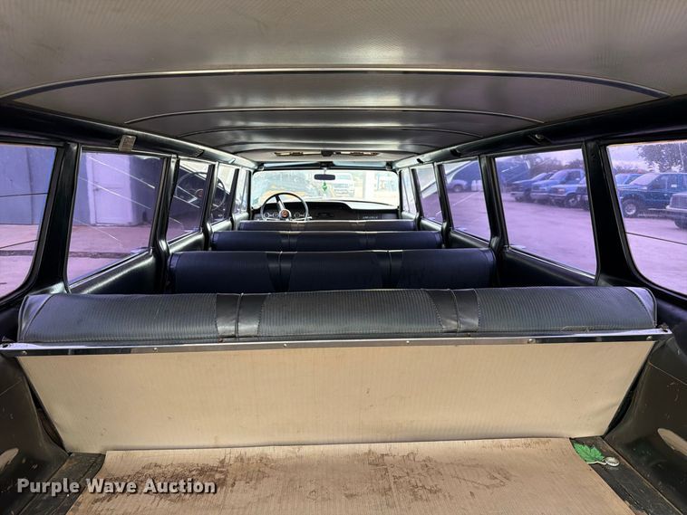 image for item FK3776 1965 Checker Aerobus limousine
