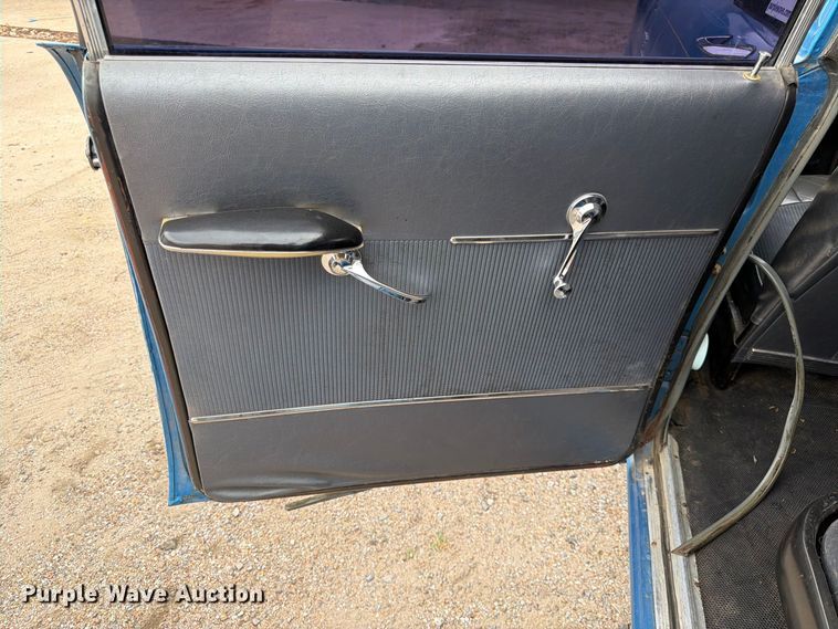 image for item FK3776 1965 Checker Aerobus limousine
