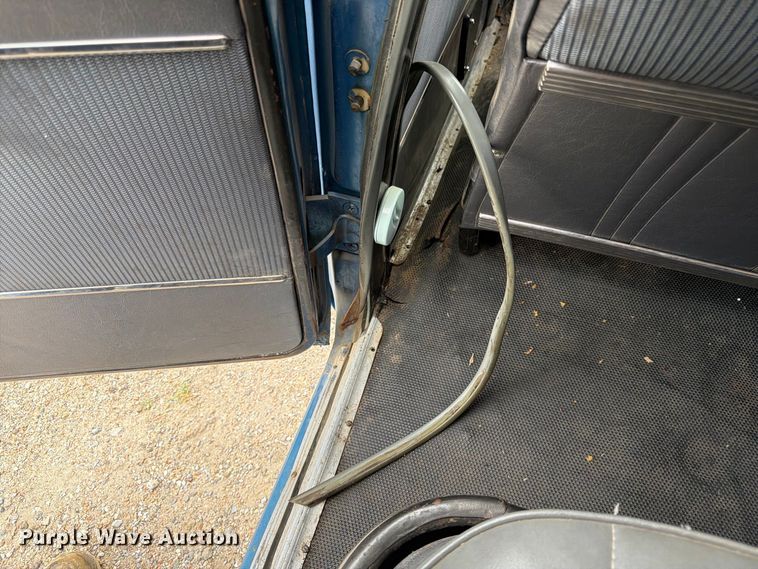 image for item FK3776 1965 Checker Aerobus limousine