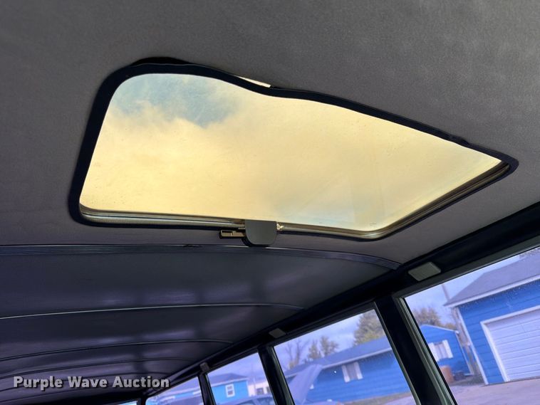 image for item FK3776 1965 Checker Aerobus limousine