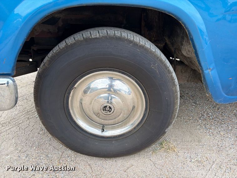 image for item FK3776 1965 Checker Aerobus limousine