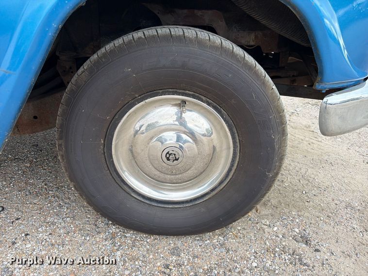 image for item FK3776 1965 Checker Aerobus limousine