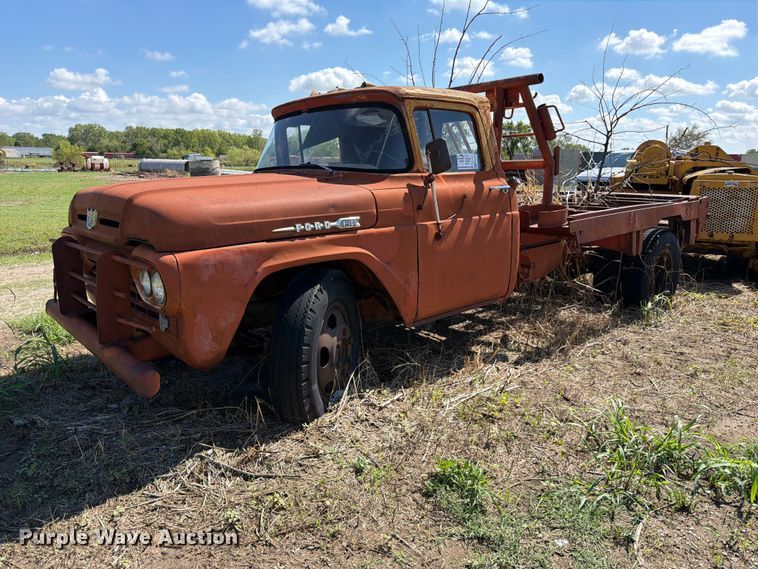 image for item FK3777 Ford F-100 winch truck