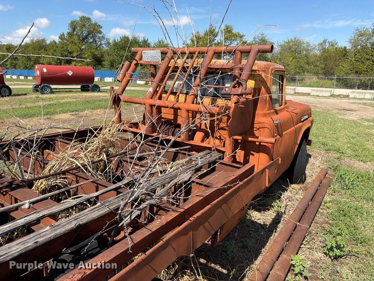 image for item FK3777 Ford F-100 winch truck
