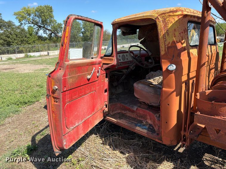 image for item FK3777 Ford F-100 winch truck