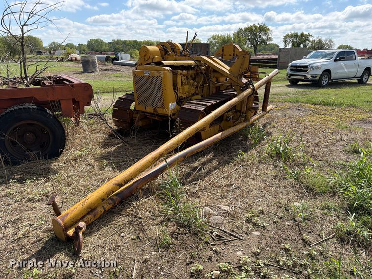 1949 Caterpillar D4 pipelayer