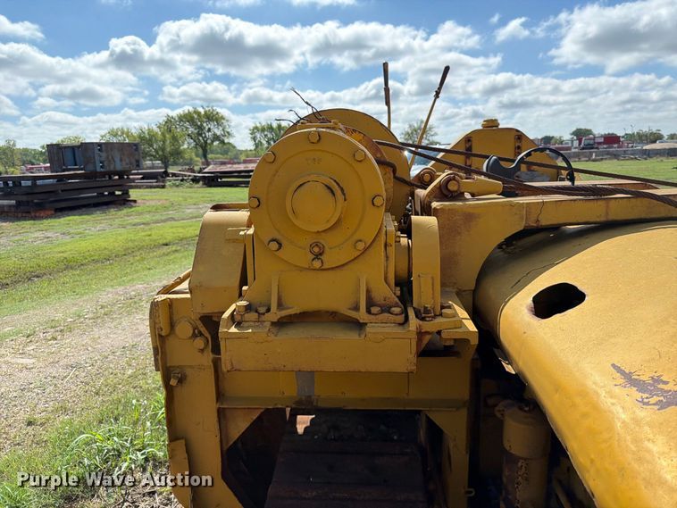 image for item FK3778 1949 Caterpillar D4 pipelayer