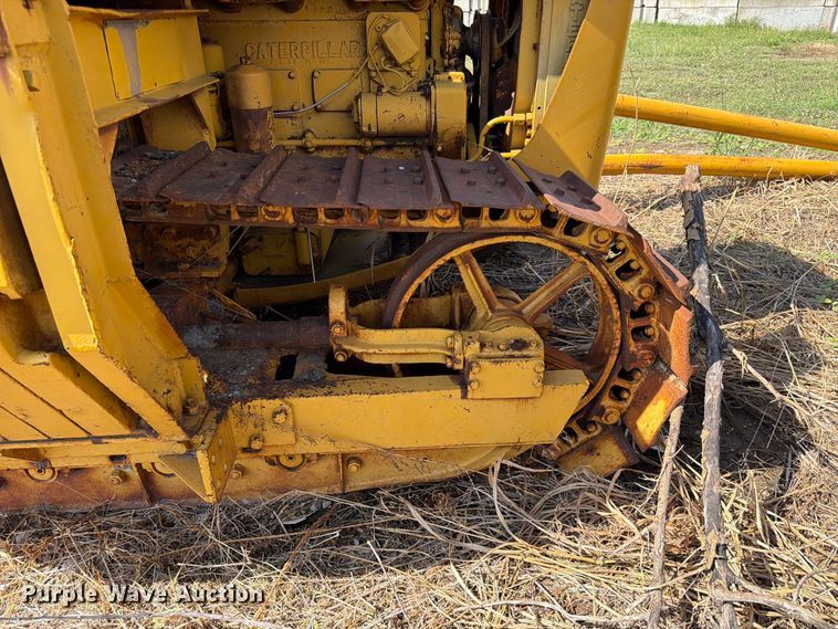 image for item FK3778 1949 Caterpillar D4 pipelayer