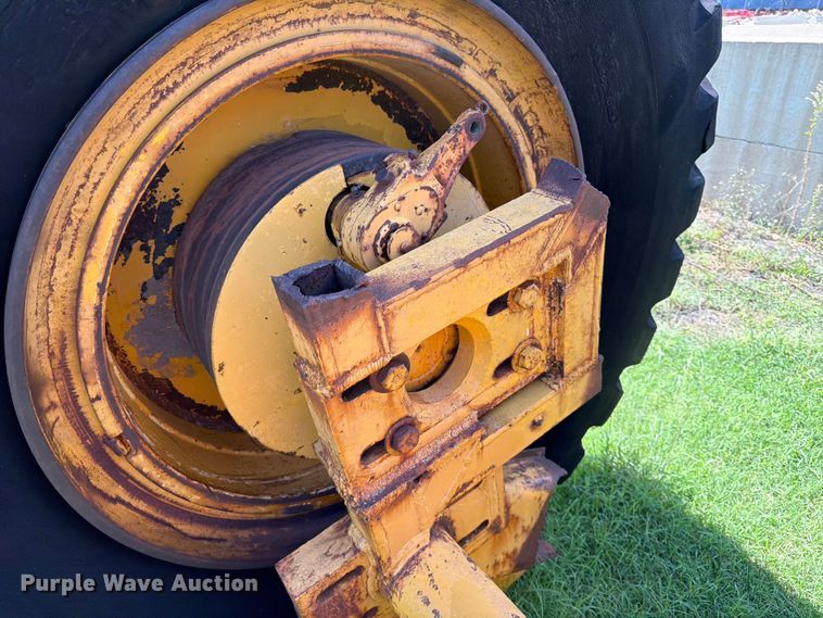 image for item FK3779 Axle and tires