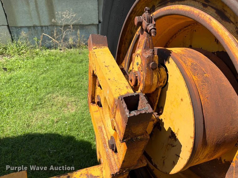 image for item FK3779 Axle and tires