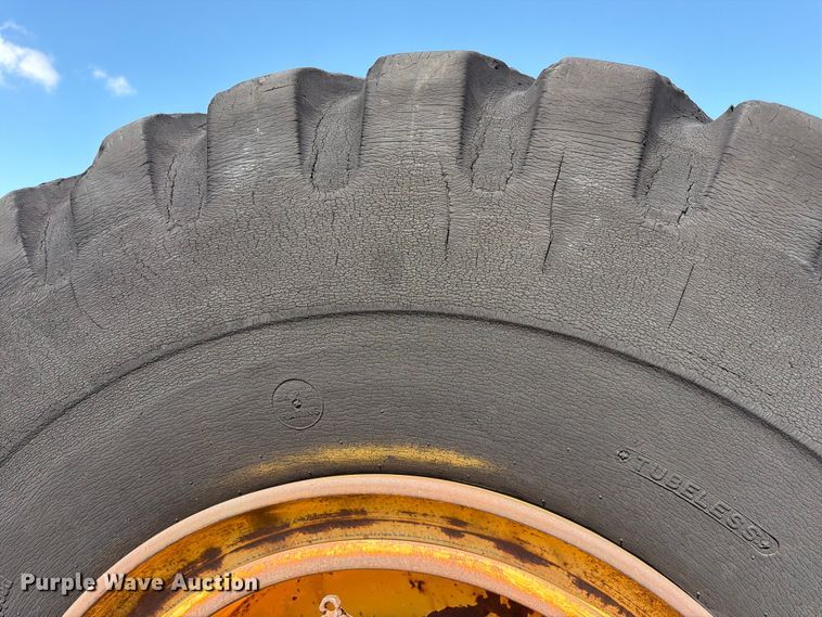 image for item FK3779 Axle and tires