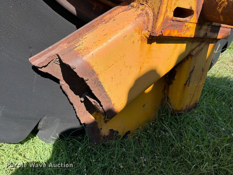 image for item FK3779 Axle and tires