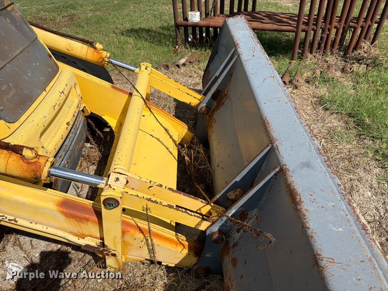 image for item FK3781 2002 New Holland LB75 backhoe