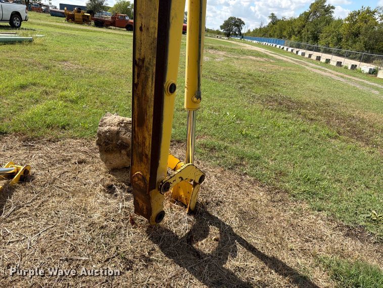 image for item FK3781 2002 New Holland LB75 backhoe