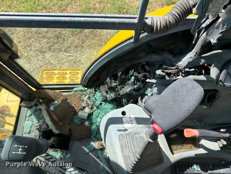 image for item FK3781 2002 New Holland LB75 backhoe