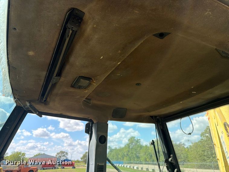 image for item FK3781 2002 New Holland LB75 backhoe