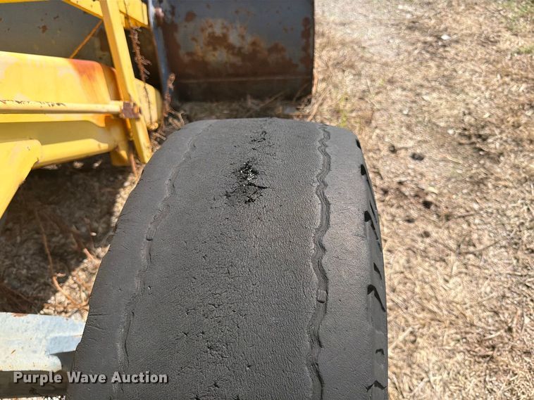 image for item FK3781 2002 New Holland LB75 backhoe