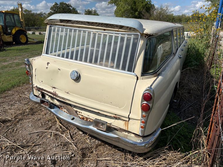 image for item FK3782 1965 Checker limousine