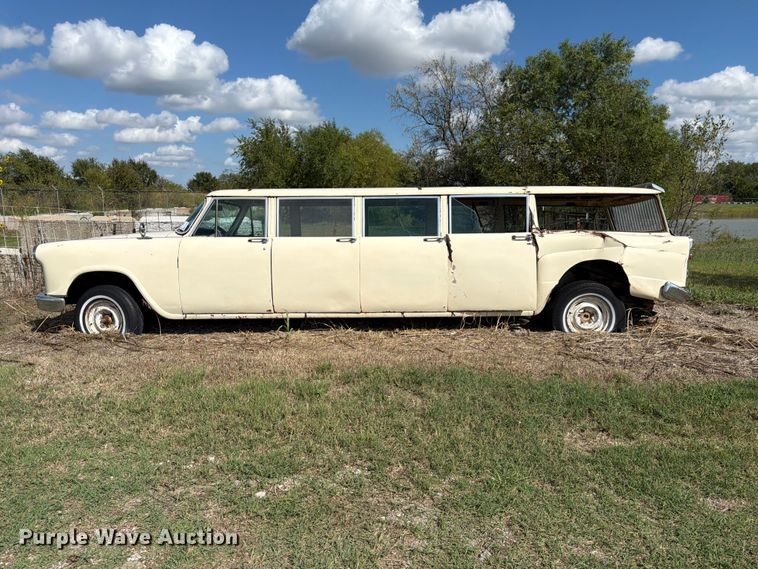 image for item FK3782 1965 Checker limousine