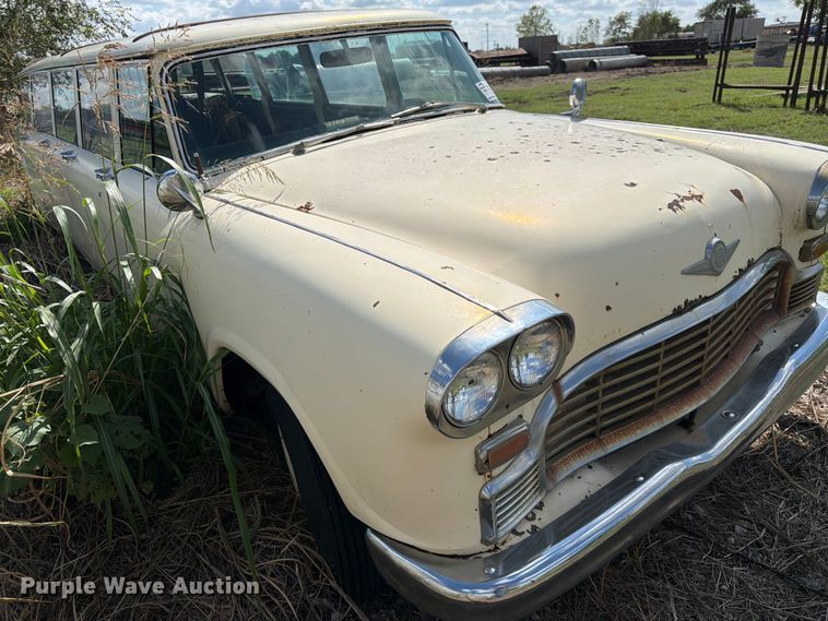 image for item FK3782 1965 Checker limousine
