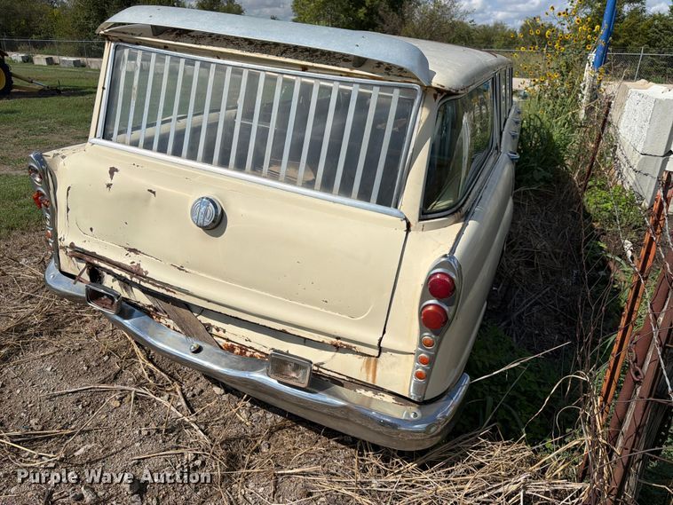 image for item FK3782 1965 Checker limousine