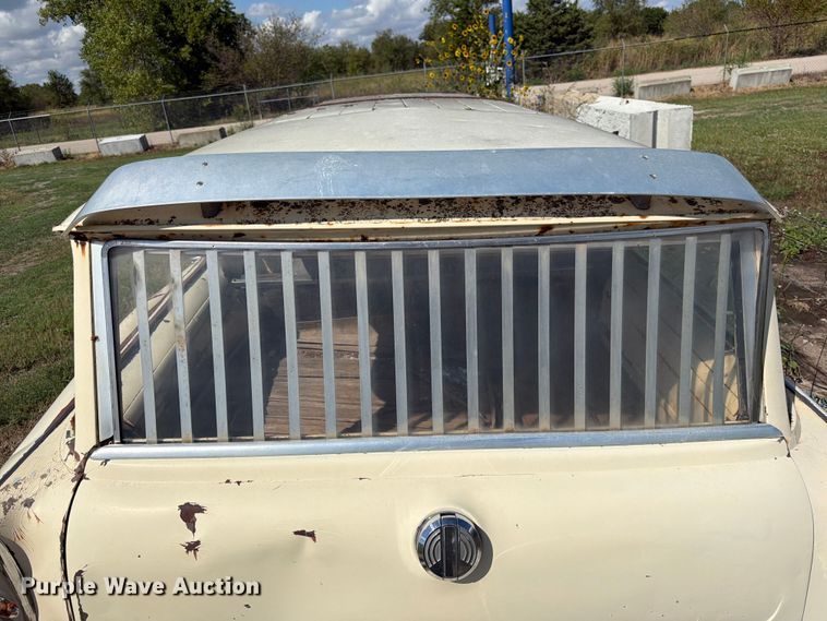 image for item FK3782 1965 Checker limousine
