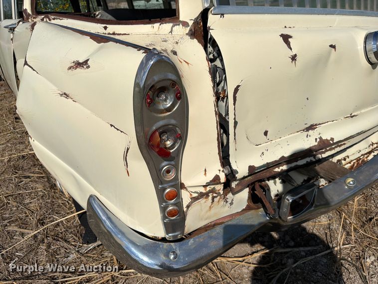 image for item FK3782 1965 Checker limousine