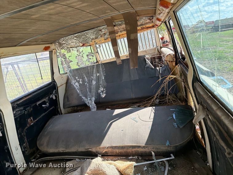 image for item FK3782 1965 Checker limousine
