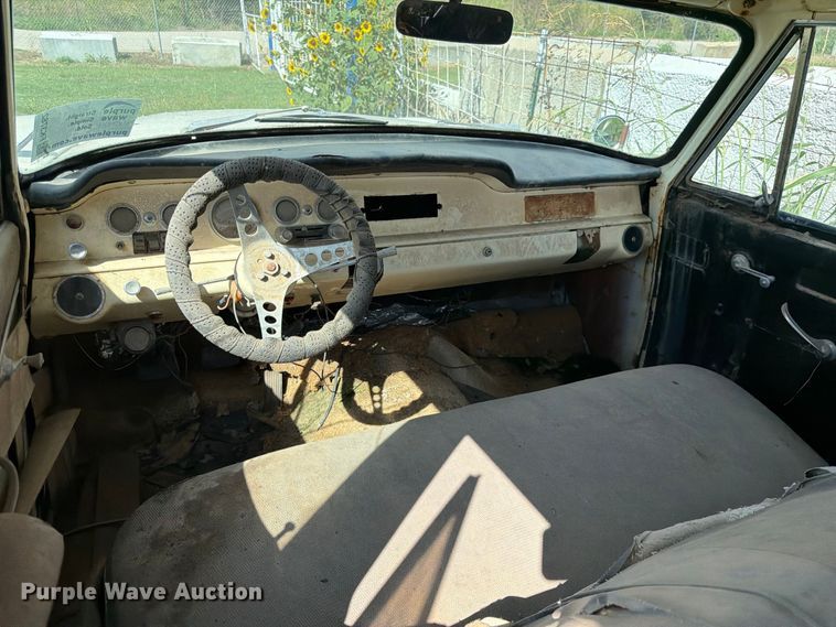 image for item FK3782 1965 Checker limousine