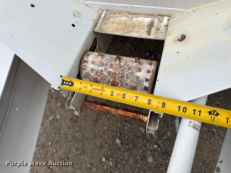 image for item DT3068 Willmar Super 600 spreader