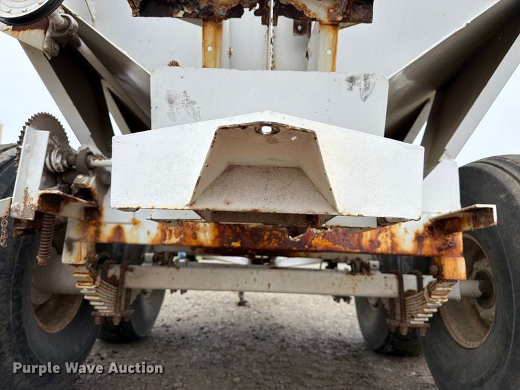 image for item DT3068 Willmar Super 600 spreader