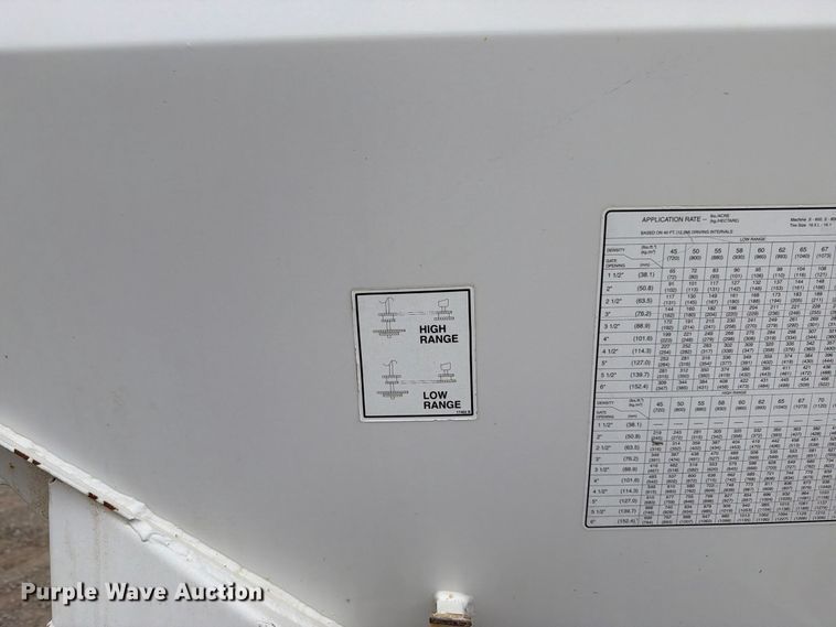 image for item DT3068 Willmar Super 600 spreader