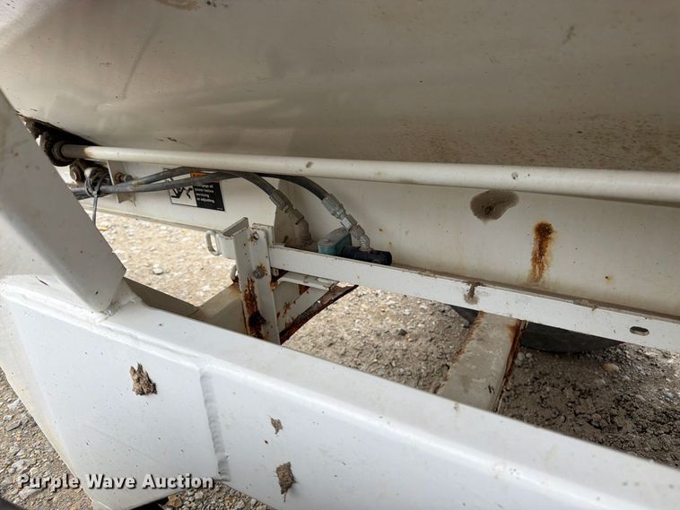 image for item DT3068 Willmar Super 600 spreader